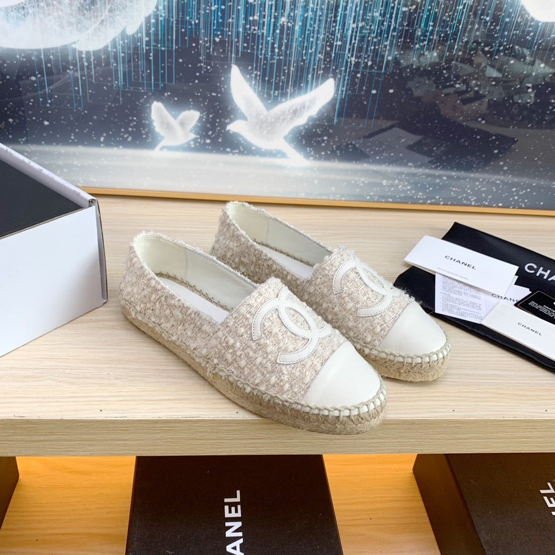 CHANEL ESPADRILLES FLAT SHOES IN BEIGE TWEED AND LEATHER