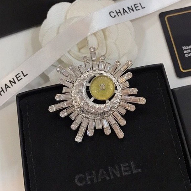 18K  Chanel Crystal Brooch