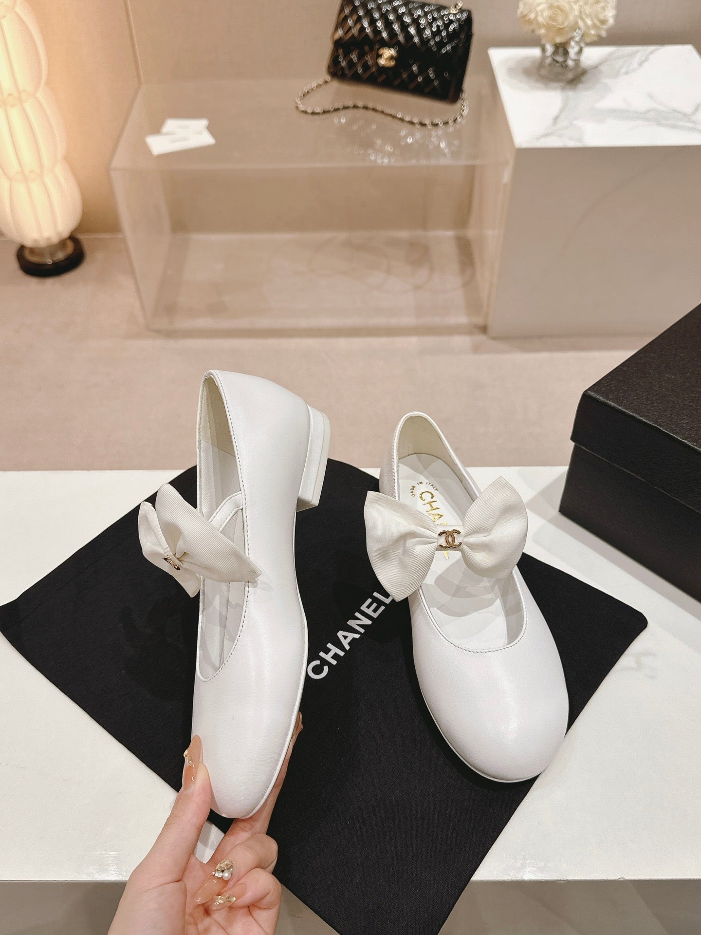 CHANEL MARY JANE SHOES WHITE CALFSKIN