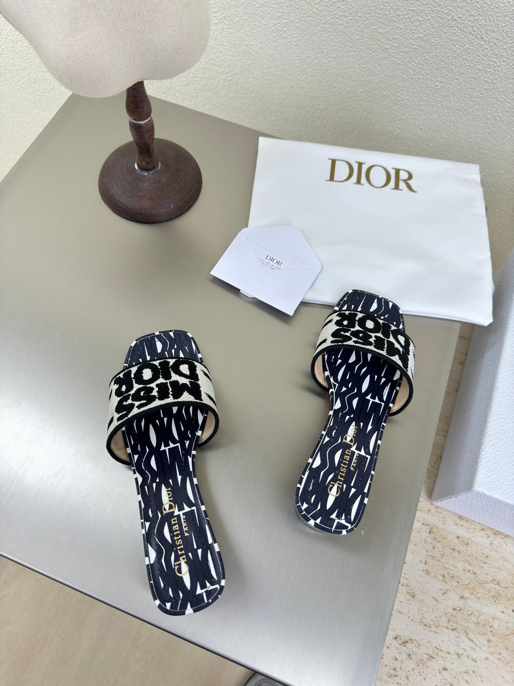 DIOR DWAY HEELED SLIDE EMBROIDERED COTTON AND NAVY BLUE MISS  ALLOVER MOTIF 35 MM